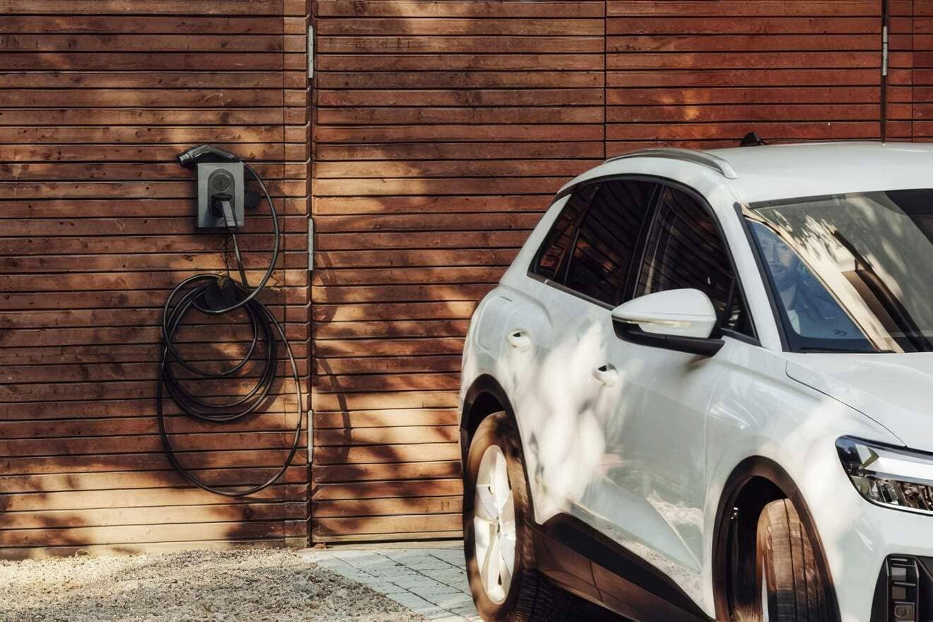 Elektrikli Otomobillerde Pil Değişimi Yöntemleri
